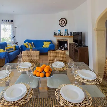 4-bedroom Mikaela With The Swimming Pool In ヴィラ