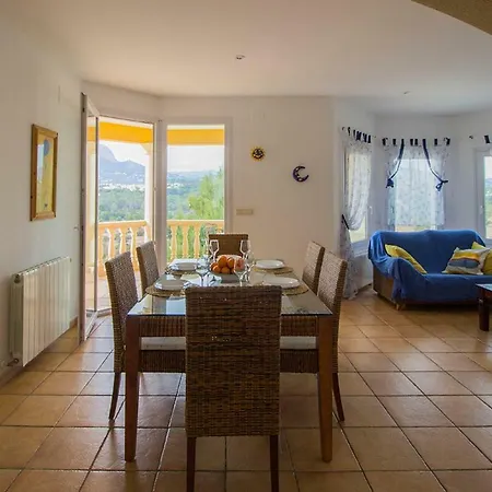 ヴィラ 4-bedroom Mikaela With The Swimming Pool In *
